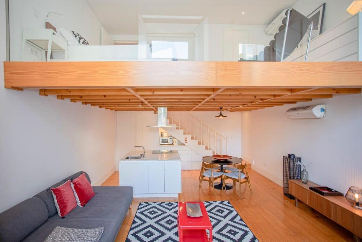 Liiiving In - Garden Light Mezzanine Porto